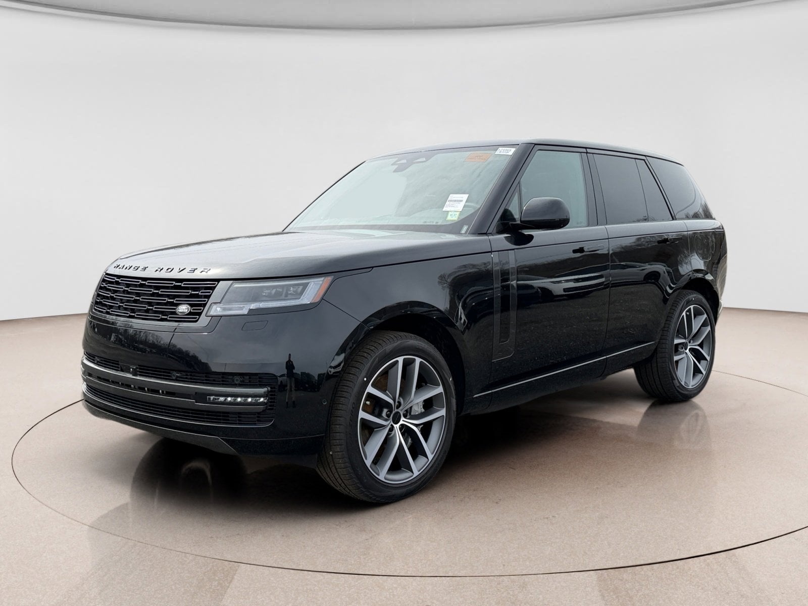 2026 Land Rover Range Rover 3.0 PHEV SE SWB's photo