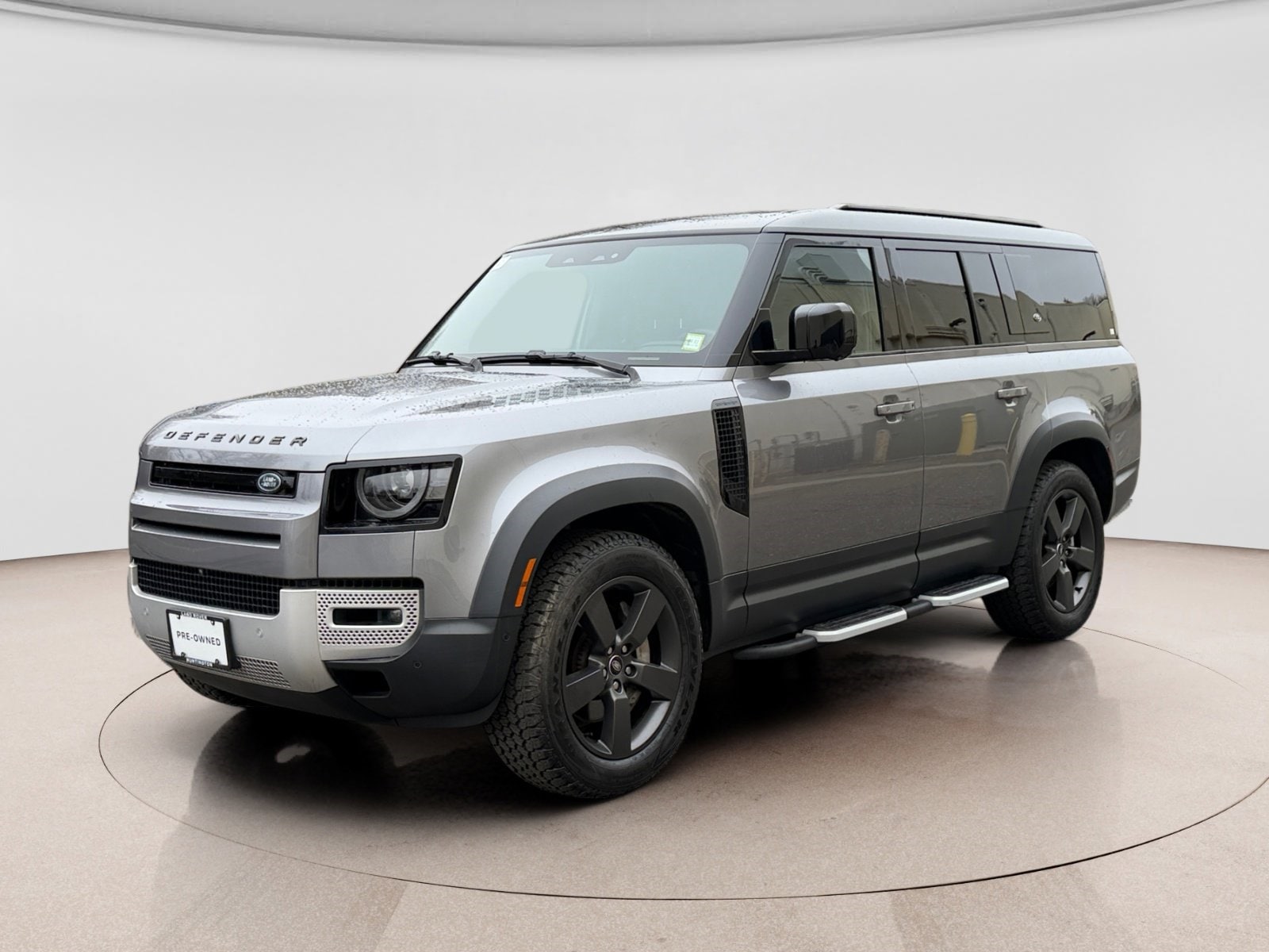 2023 Land Rover Defender SE