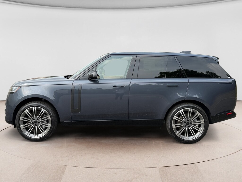 New 2026 Land Rover Range Rover SE SUV