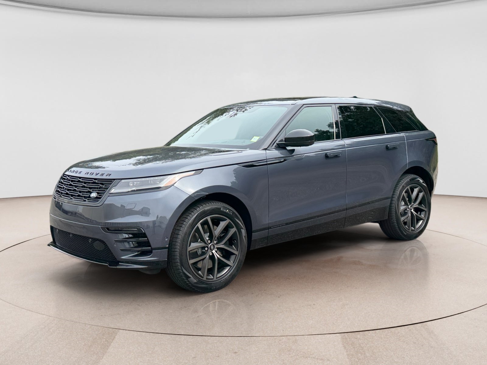  Land Rover Range Rover Velar Belgravia Edition