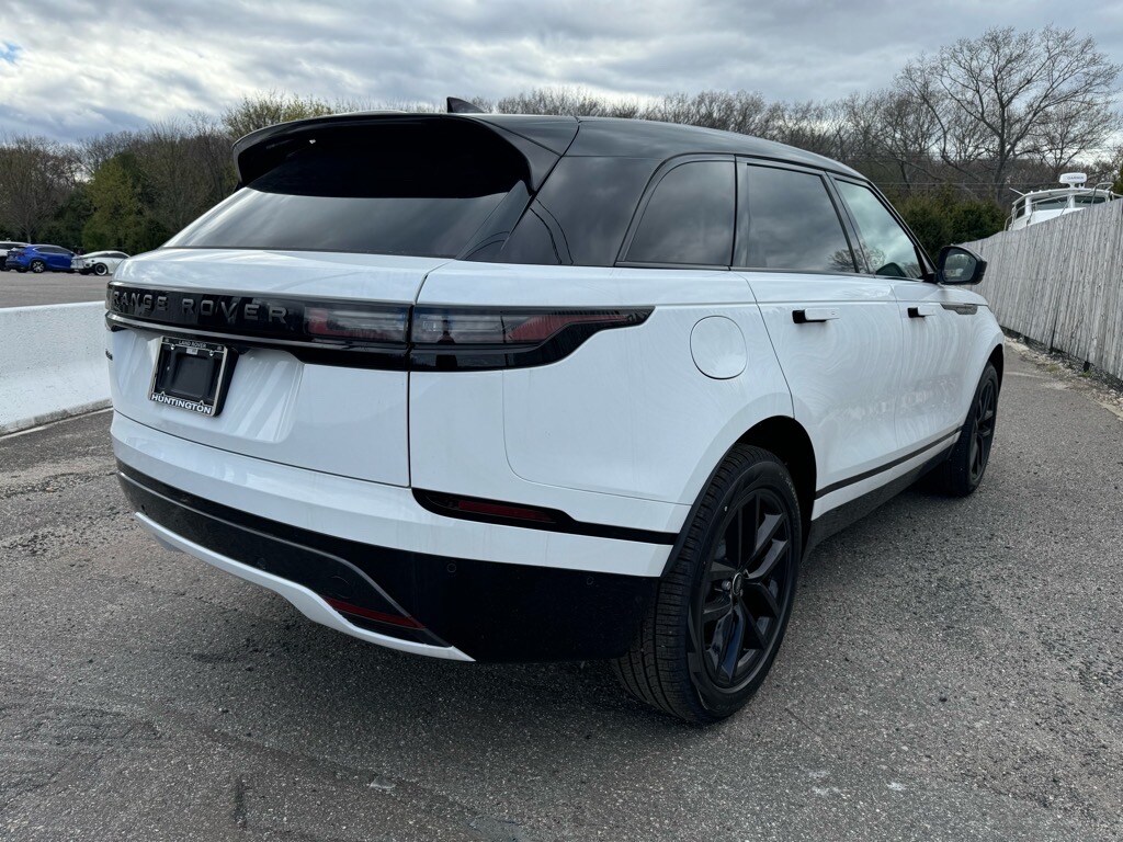 2026 Land Rover Range Rover Velar SE photo 3