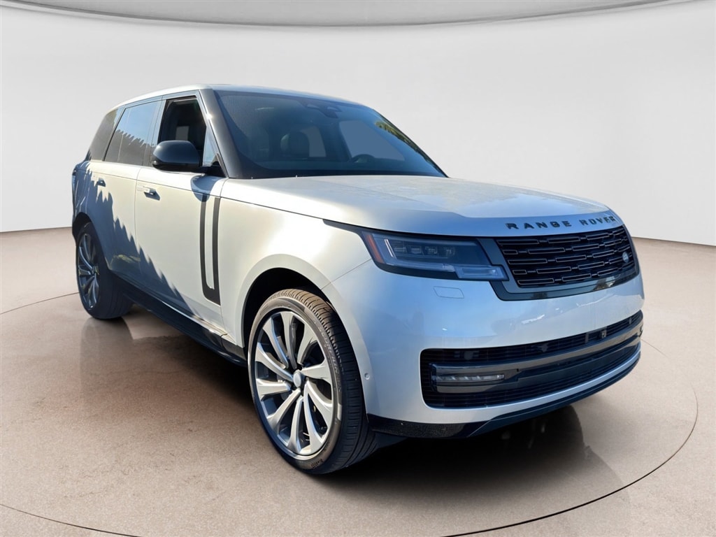 New 2025 Land Rover Range Rover SE SUV
