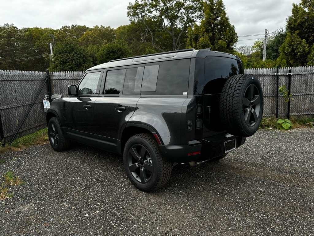 New 2026 Land Rover Defender 110 S 300PS SUV