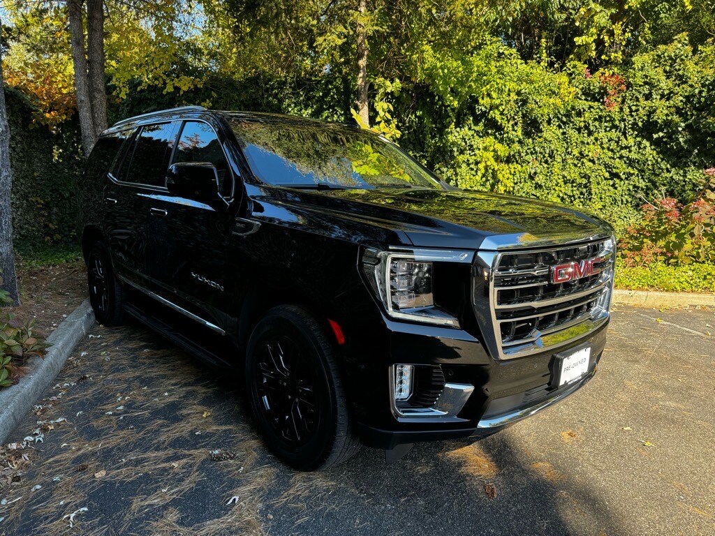 2023 Gmc Yukon SLT photo 2
