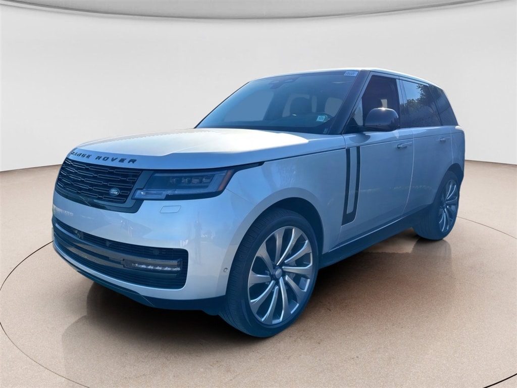New 2025 Land Rover Range Rover SE SUV