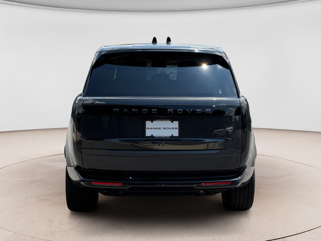 New 2026 Land Rover Range Rover SE LWB 7-Seats / V8 SUV