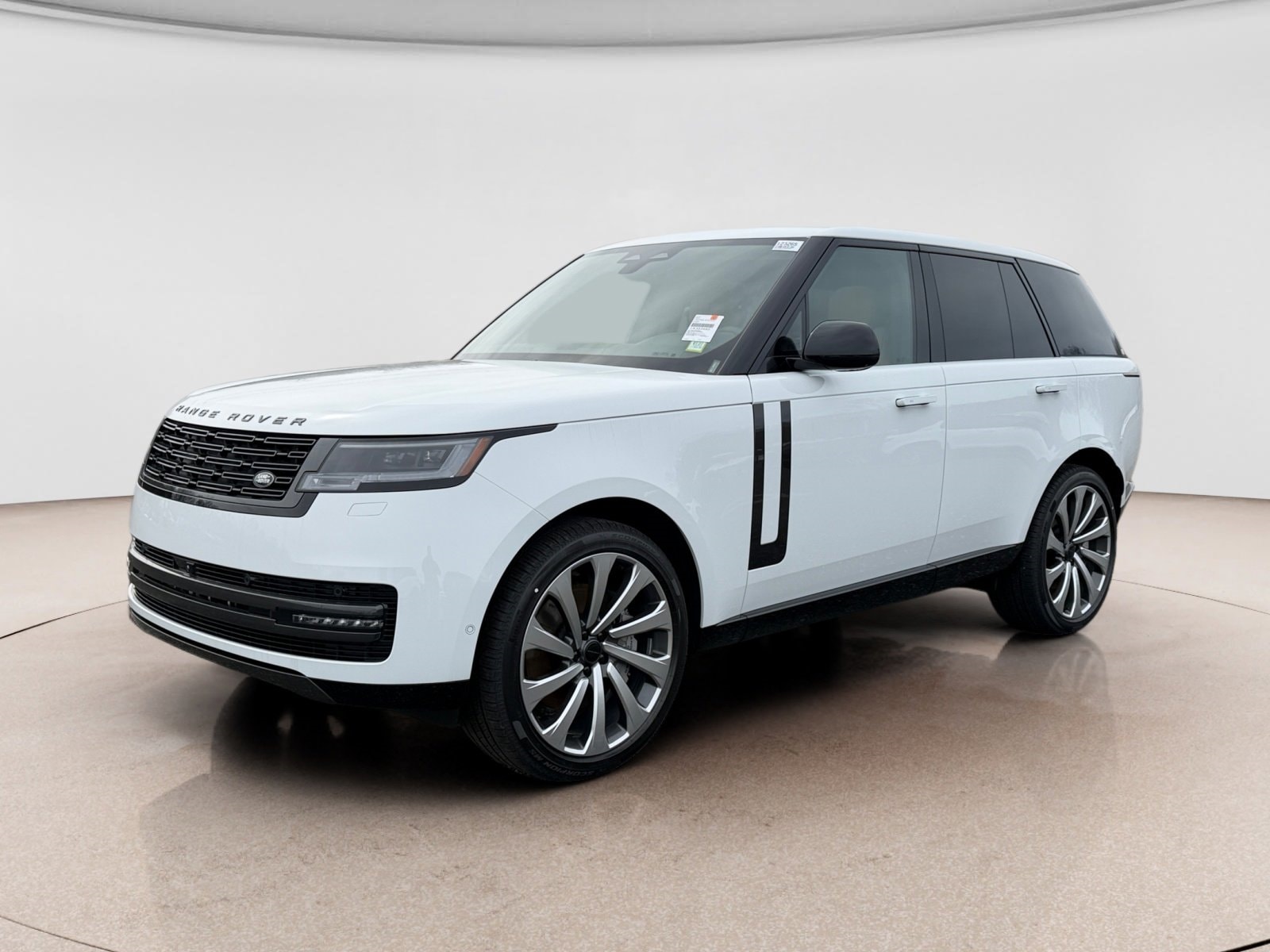 2026 Land Rover Range Rover 4.4 SE SWB's photo