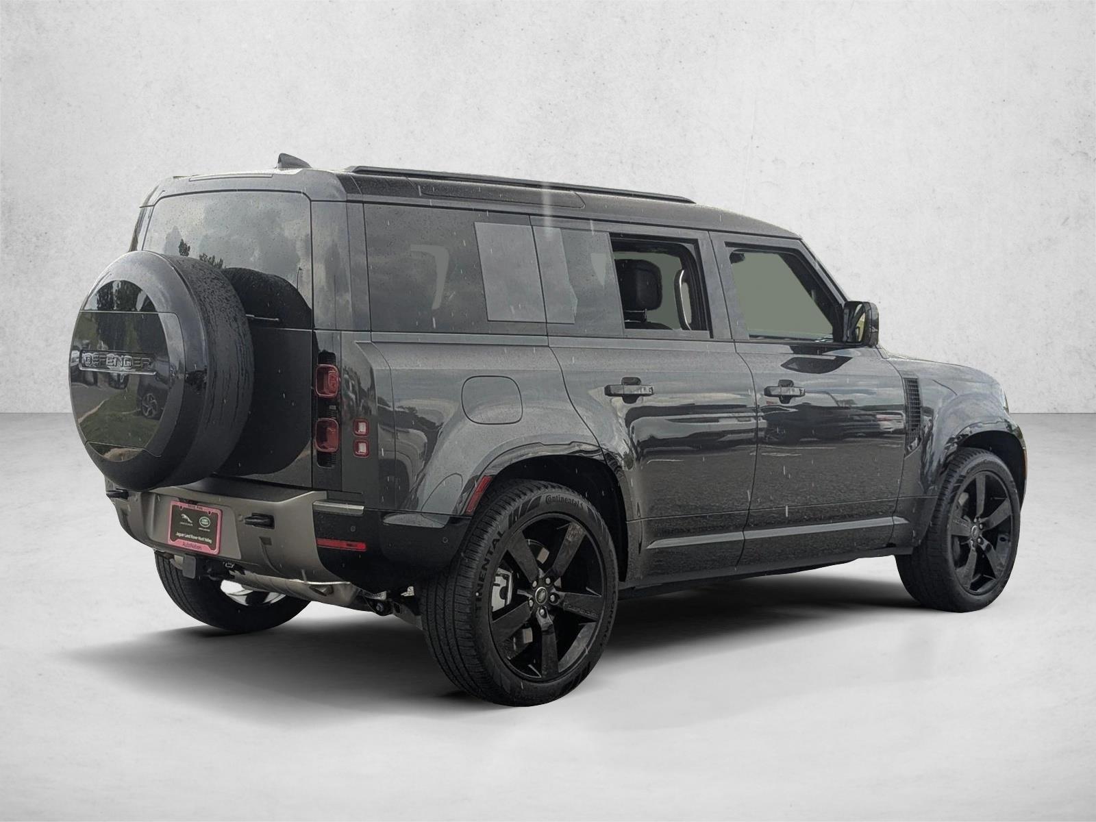 2025 Land Rover Defender 110 X-Dynamic SE photo 2