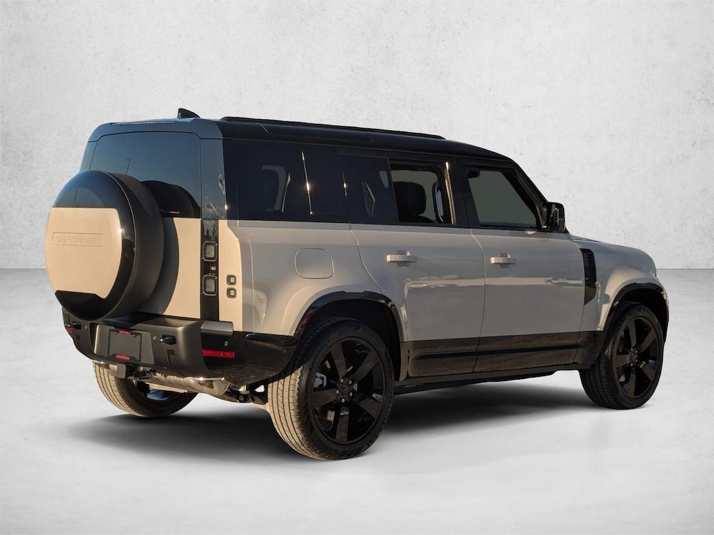Used 2026 Land Rover Defender 110 X-Dynamic SE SUV