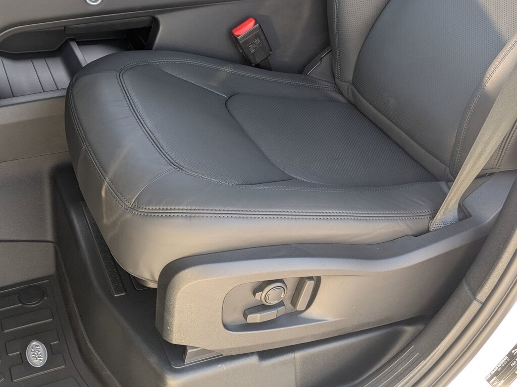 New 2026 Land Rover Defender 110 X-Dynamic SE SUV