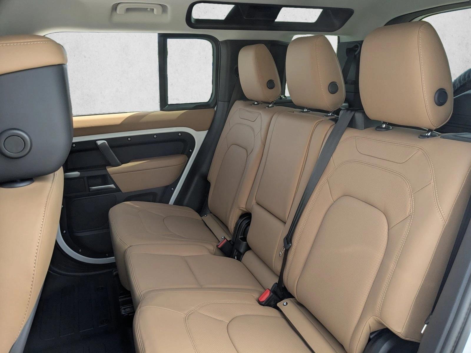 2026 Land Rover Defender S - Photo 15