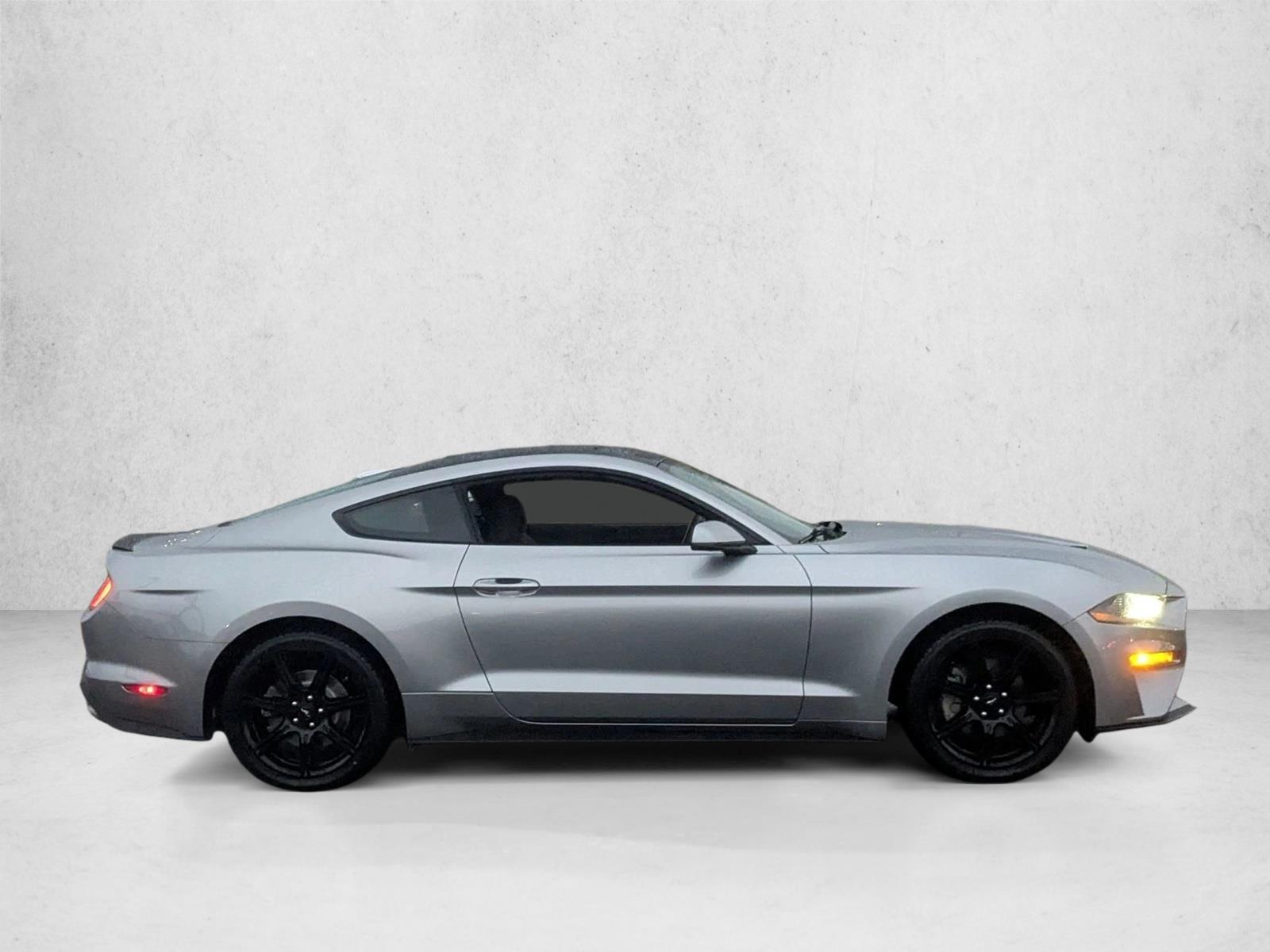 2020 Ford Mustang EcoBoost Premium photo 4