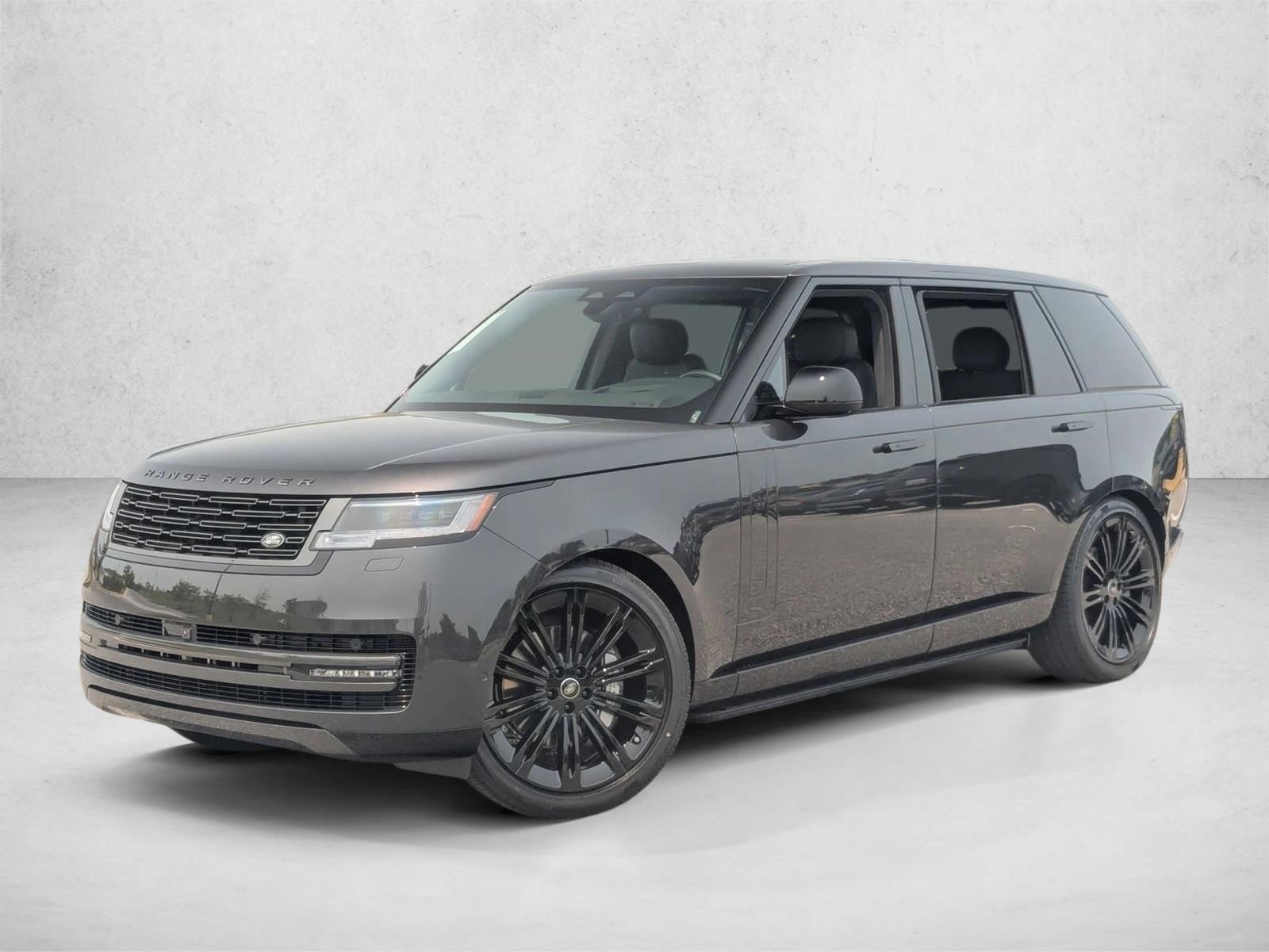 2025 Land Rover Range Rover SE's photo
