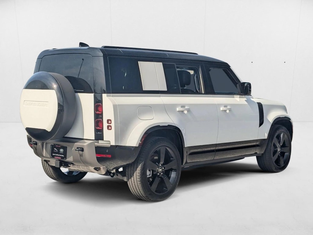 Used 2025 Land Rover Defender 110 X-Dynamic SE SUV