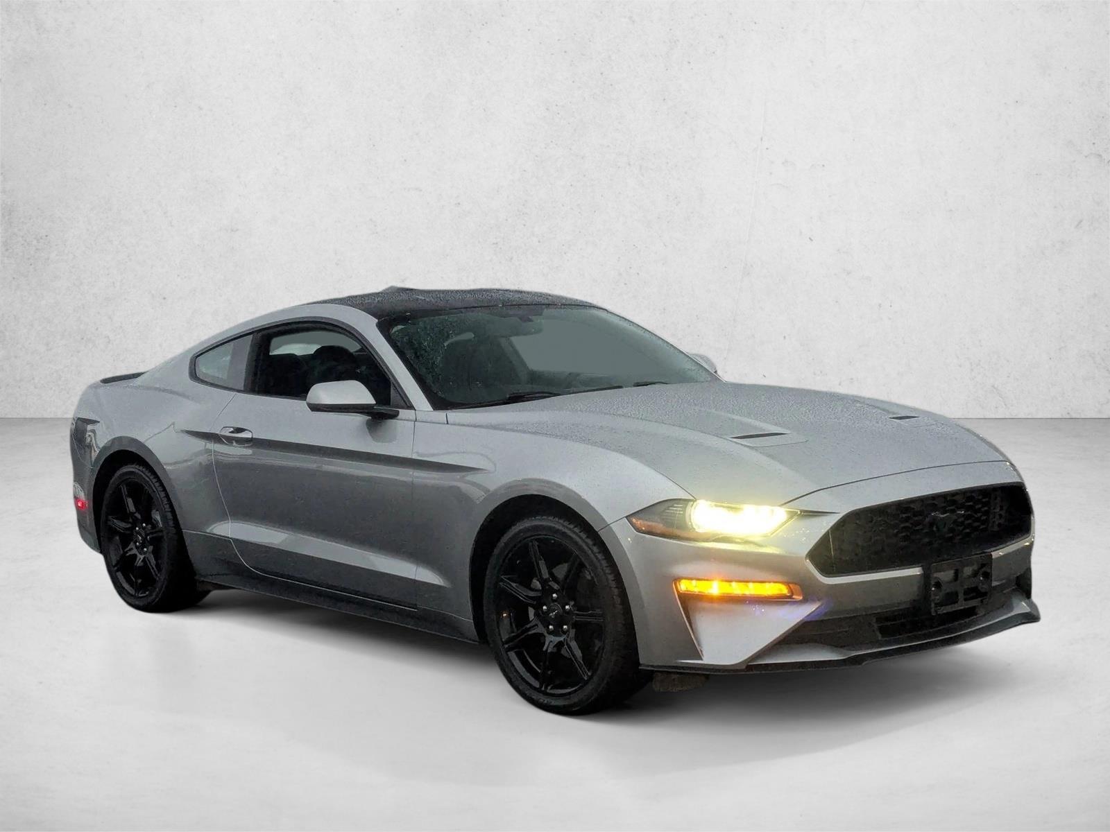 2020 Ford Mustang EcoBoost Premium photo 3