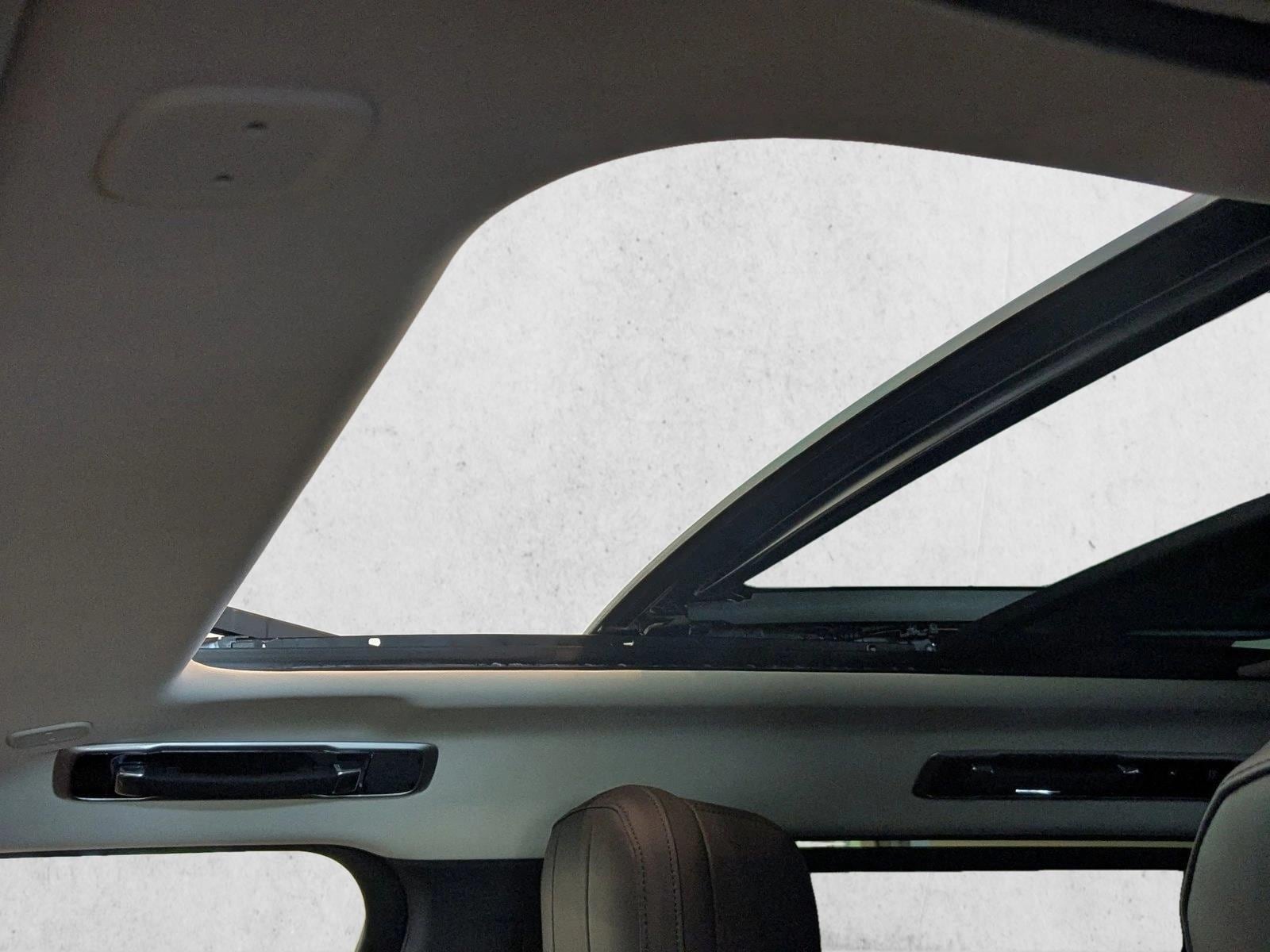 2026 Land Rover Range Rover SE - Photo 16