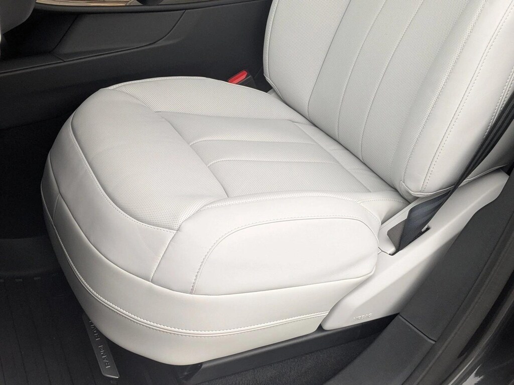 Used 2026 Land Rover Range Rover Sport SE SUV