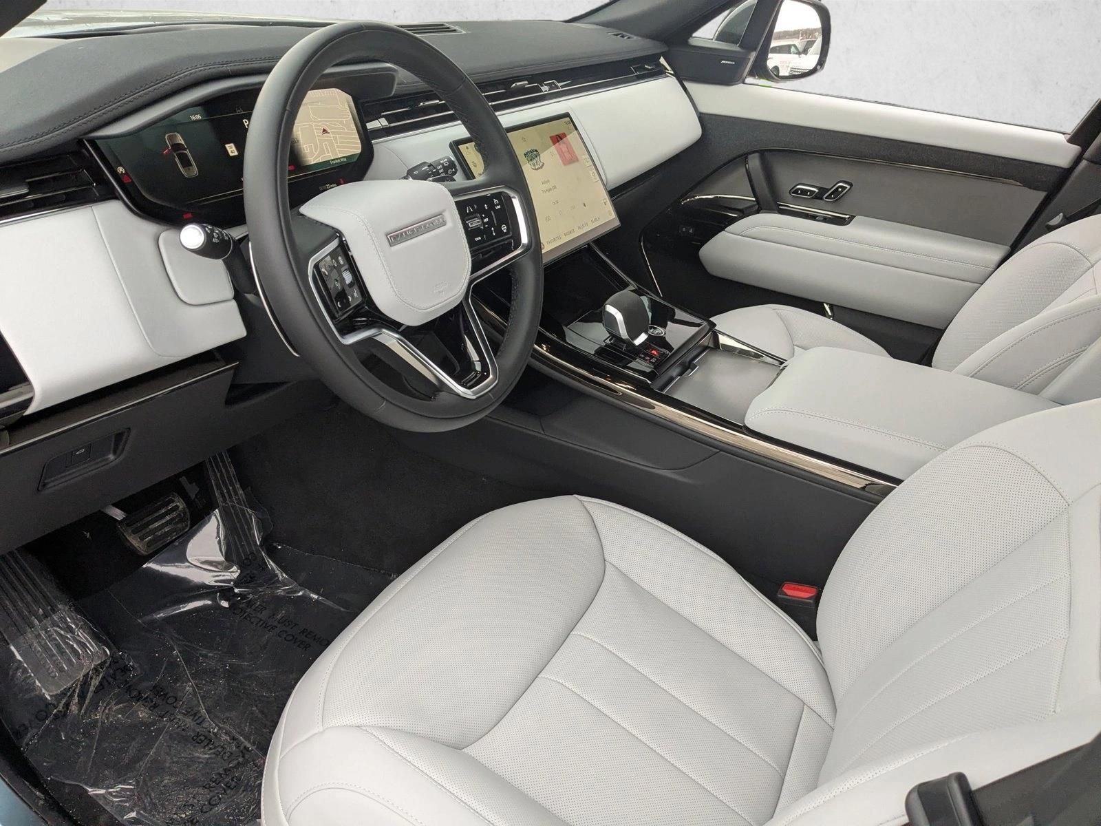 2026 Land Rover Range Rover Sport SE