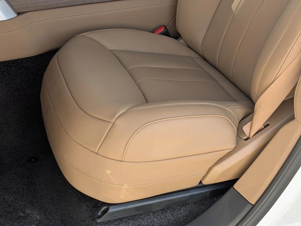 New 2026 Land Rover Range Rover SE 7 Seats SUV