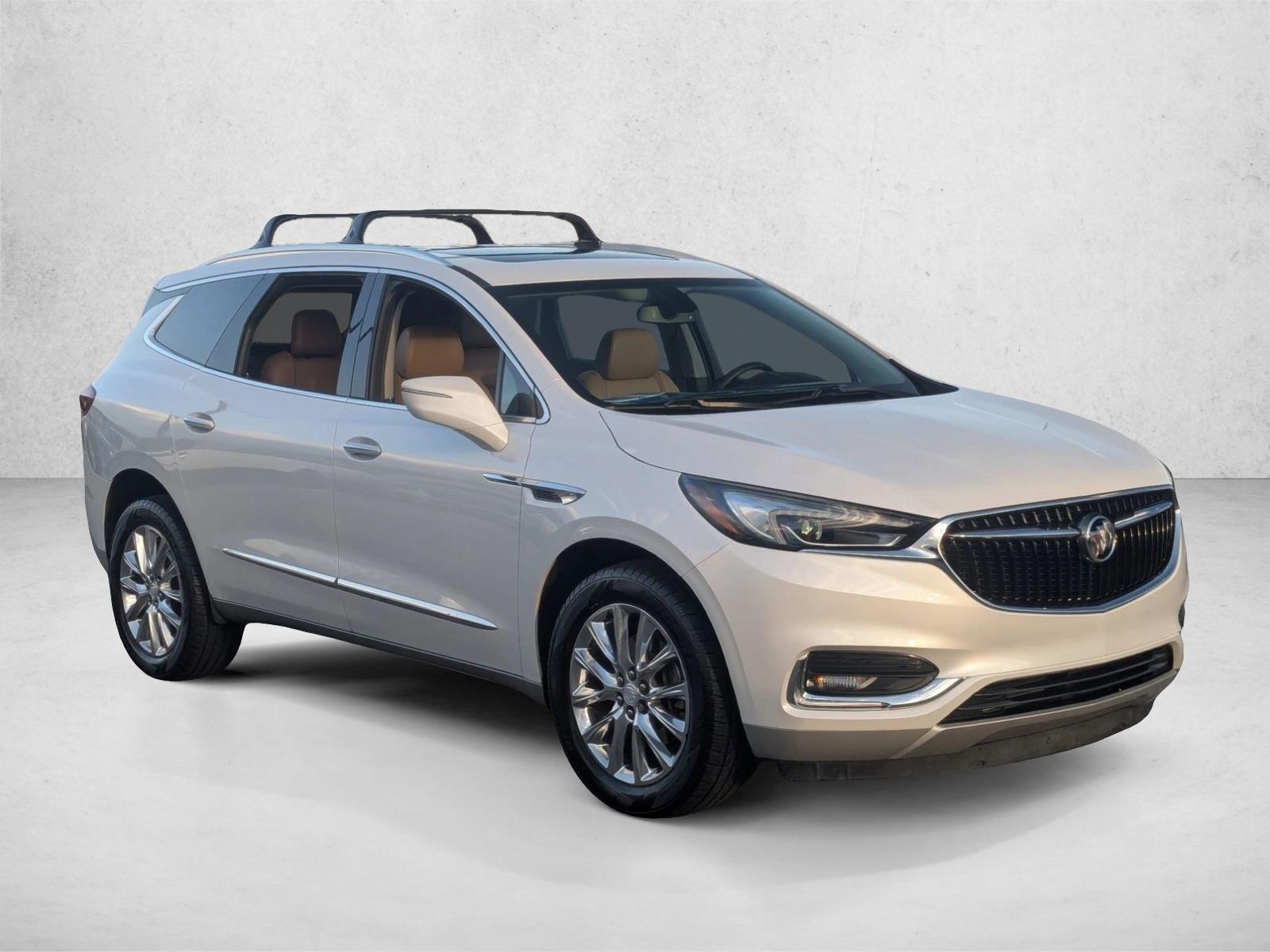 2018 Buick Enclave Essence photo 3