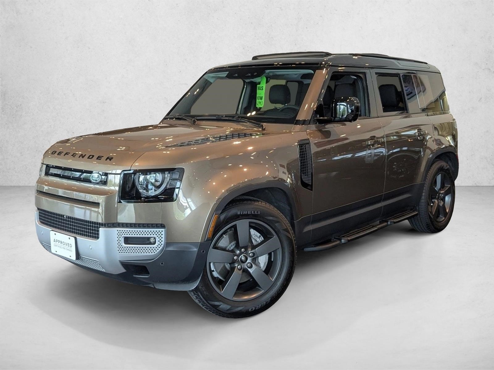 2025 Land Rover Defender 110 S P300's photo