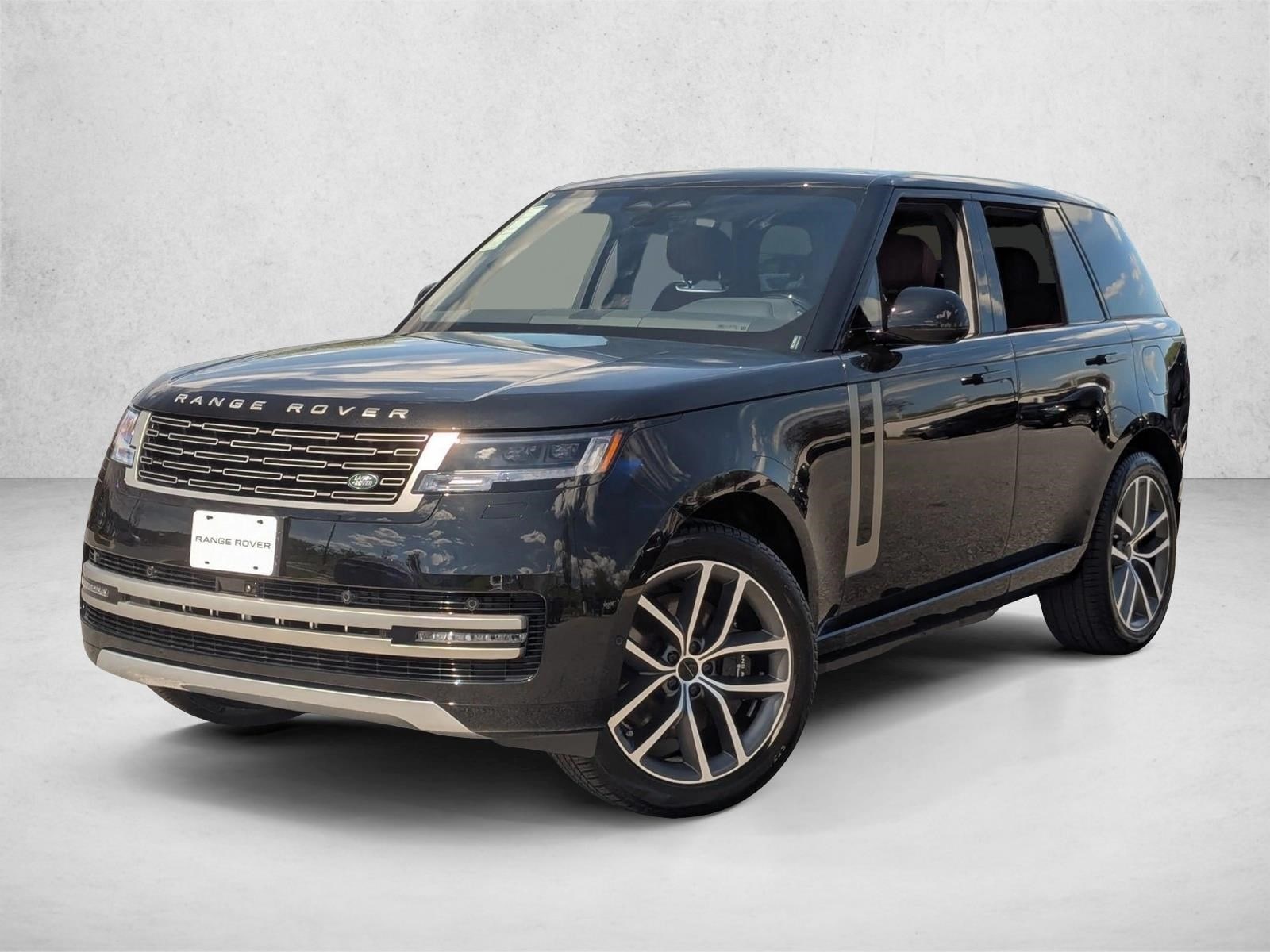 2026 Land Rover Range Rover 3.0 PHEV SE SWB's photo