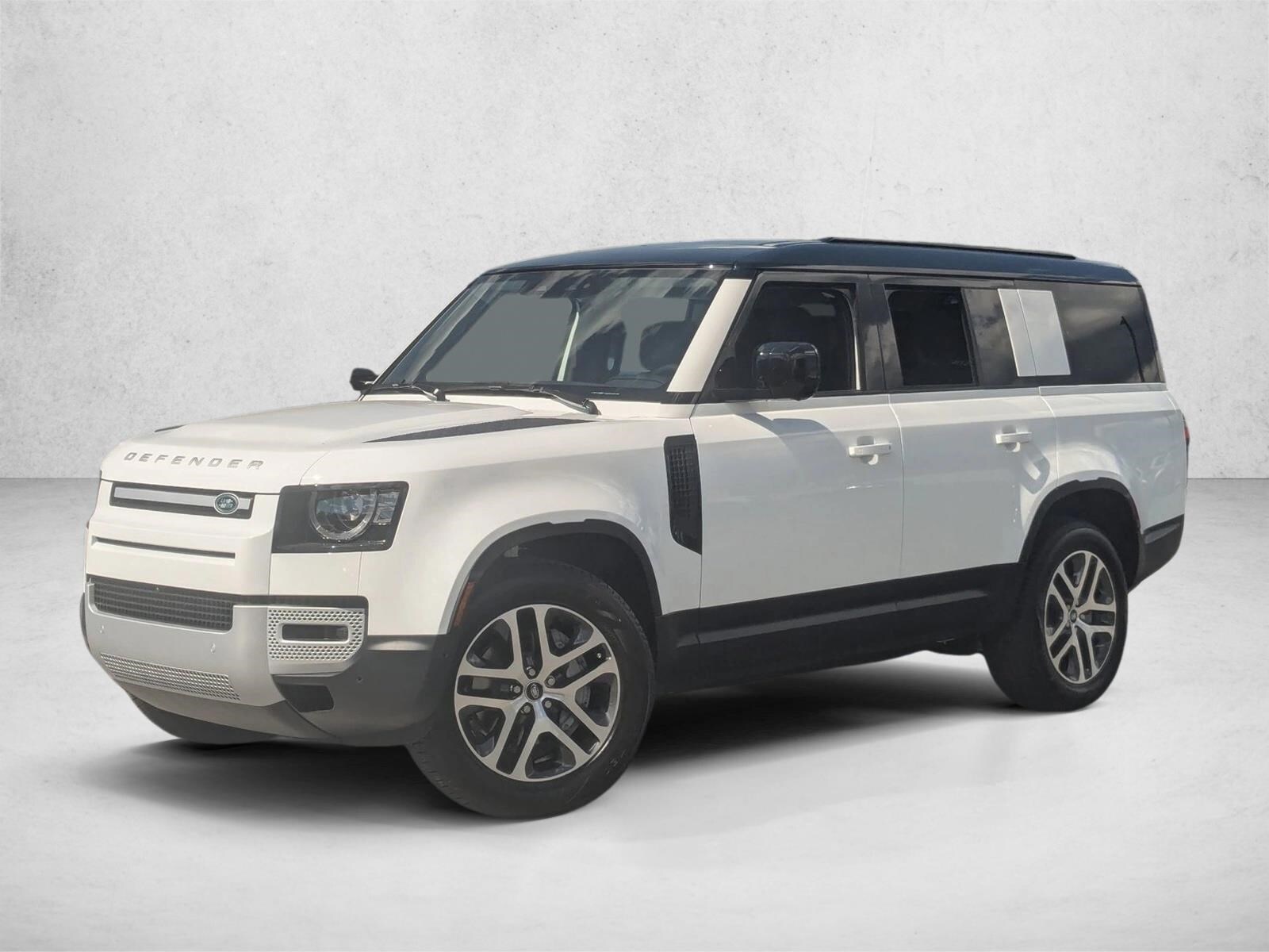 2025 Land Rover Defender S's photo