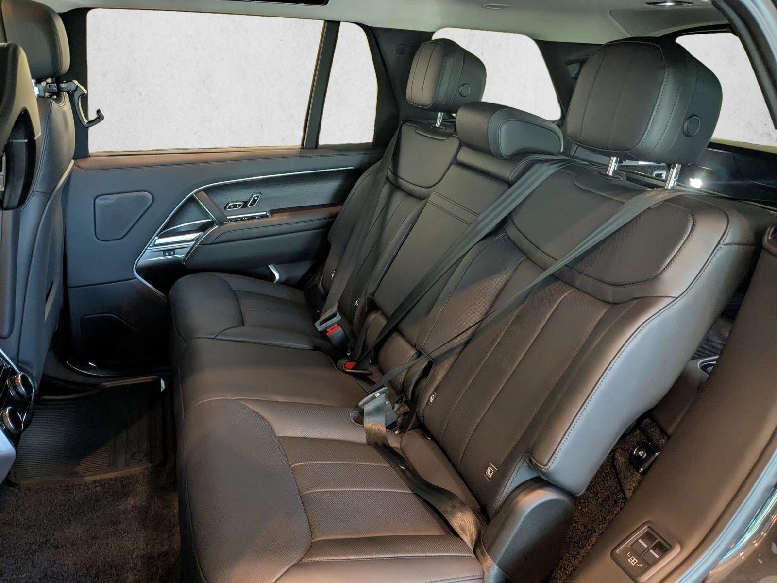 2026 Land Rover Range Rover SE - Photo 15
