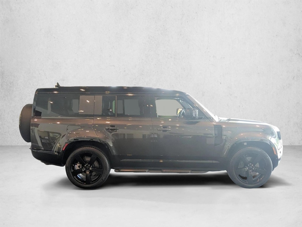 Used 2026 Land Rover Defender 130 X-Dynamic SE SUV