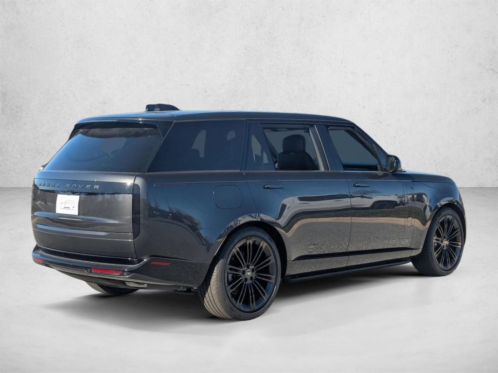 New 2025 Land Rover Range Rover SE SUV