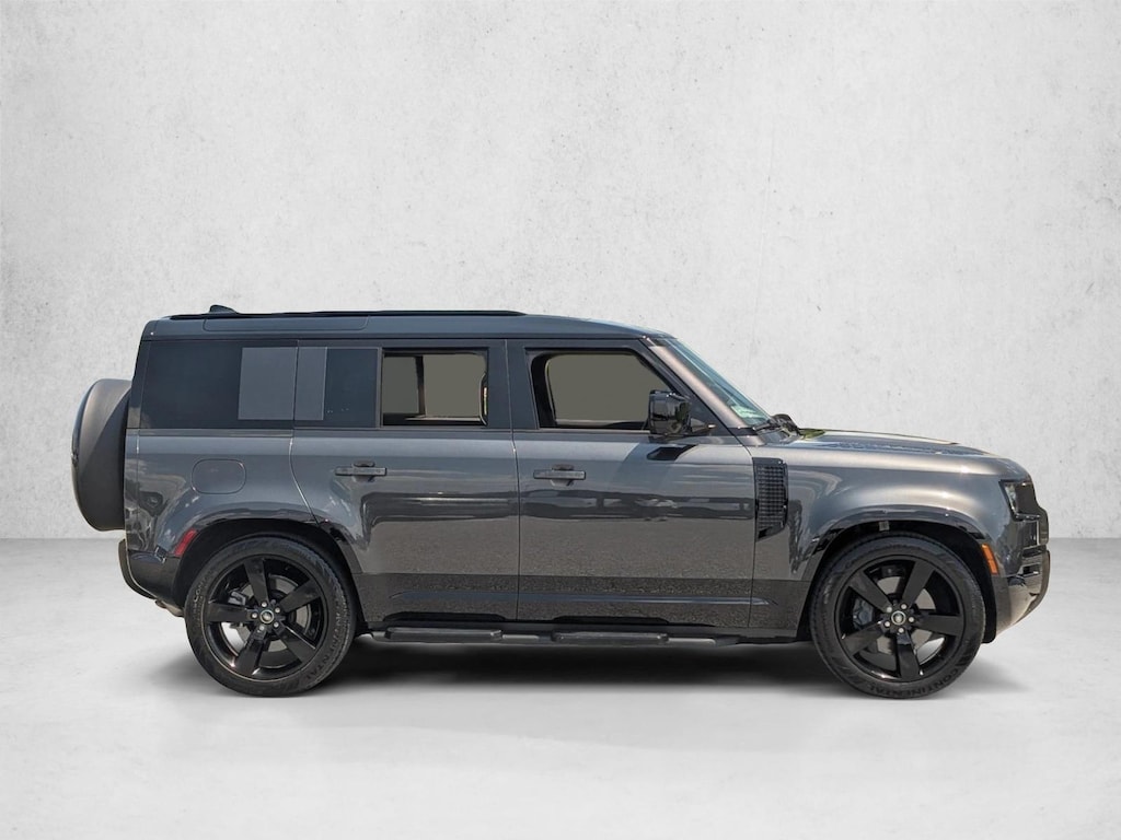 Used 2025 Land Rover Defender 110 X-Dynamic SE SUV