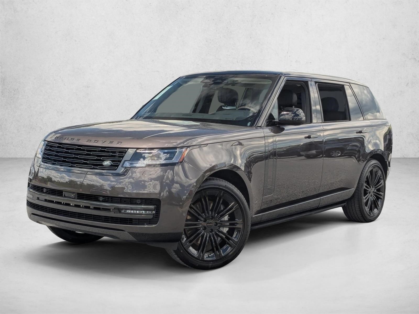 2026 Land Rover Range Rover 4.4 SE LWB 7's photo