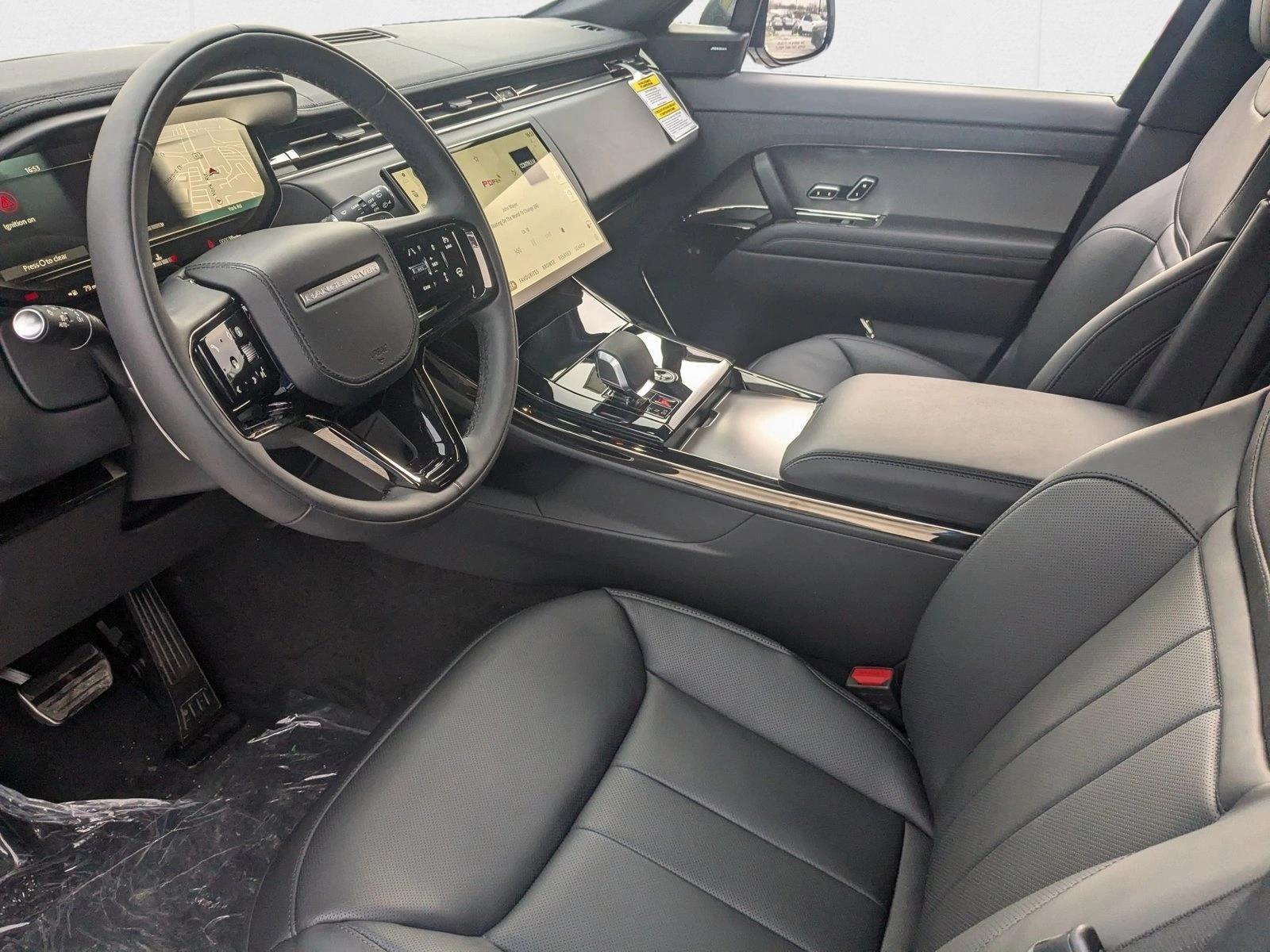 2025 Land Rover Range Rover Sport P530 Dynamic SE photo 3