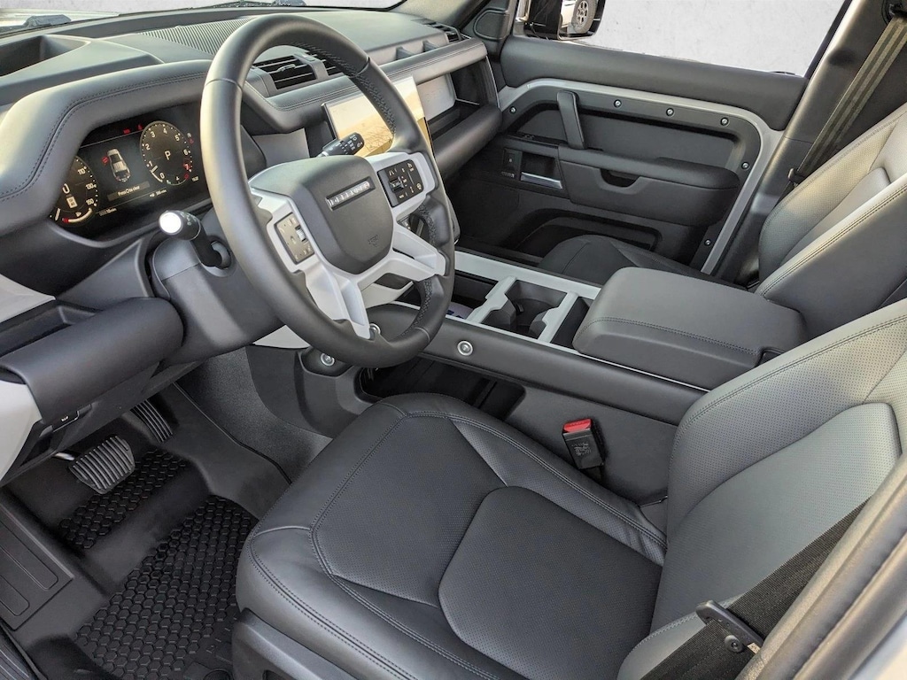Used 2026 Land Rover Defender 110 X-Dynamic SE SUV
