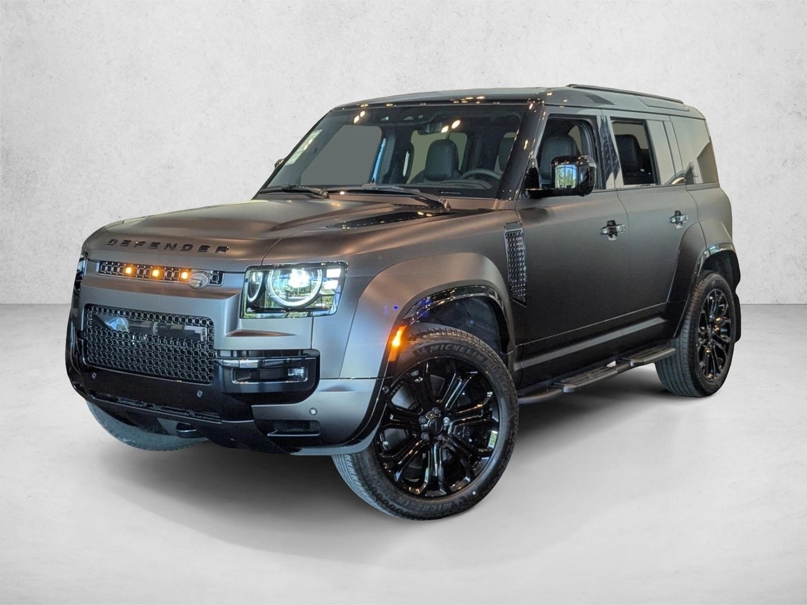 2026 Land Rover Defender 110 OCTA P635's photo