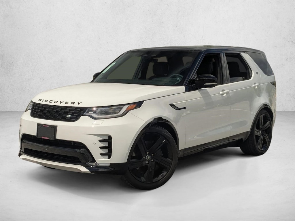 Certified 2025 Land Rover Discovery P360 Dynamic SE SUV