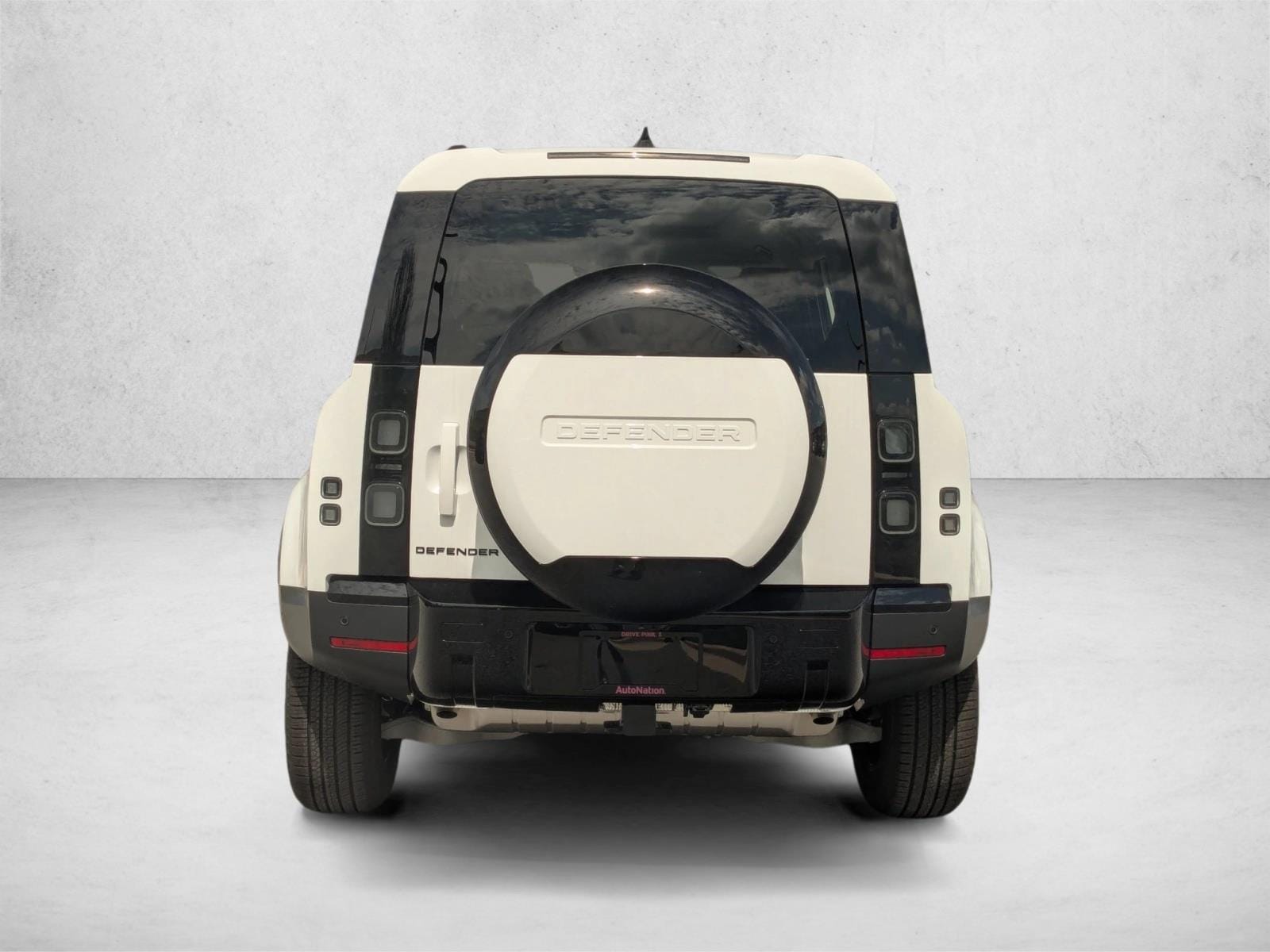 2026 Land Rover Defender S - Photo 7