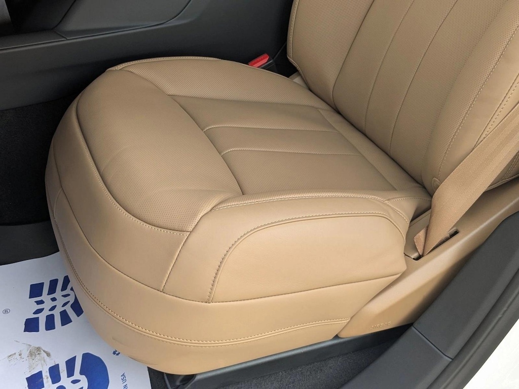 New 2026 Land Rover Range Rover Sport P360 SE SUV