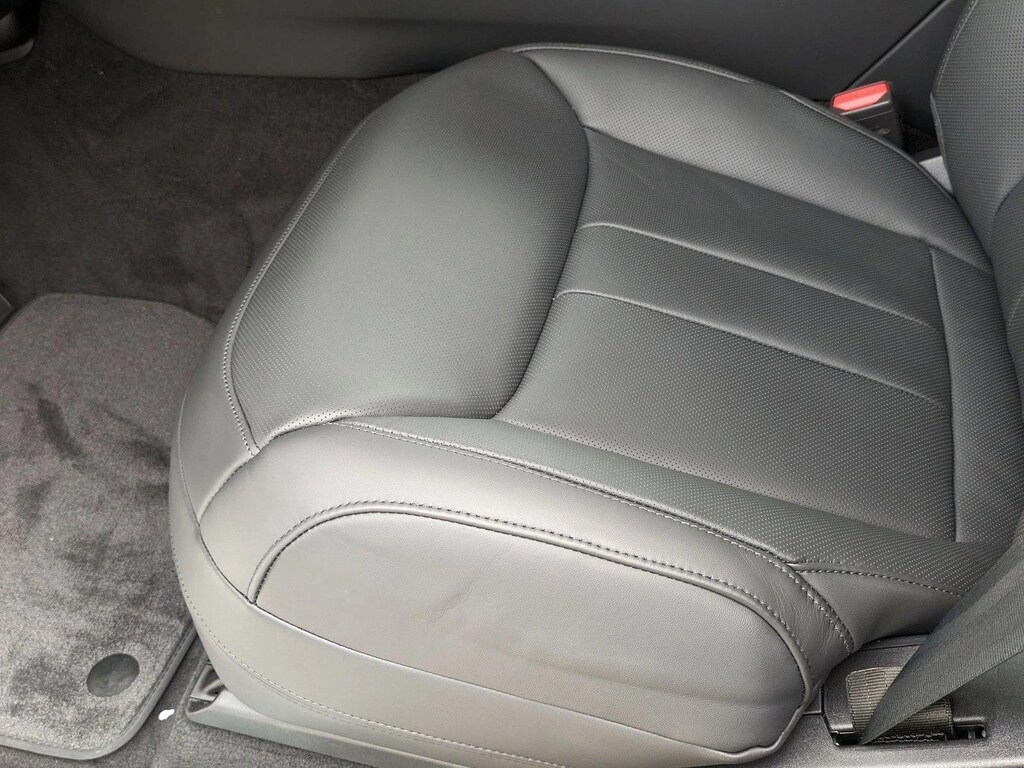 New 2025 Land Rover Range Rover Sport P360 SE SUV