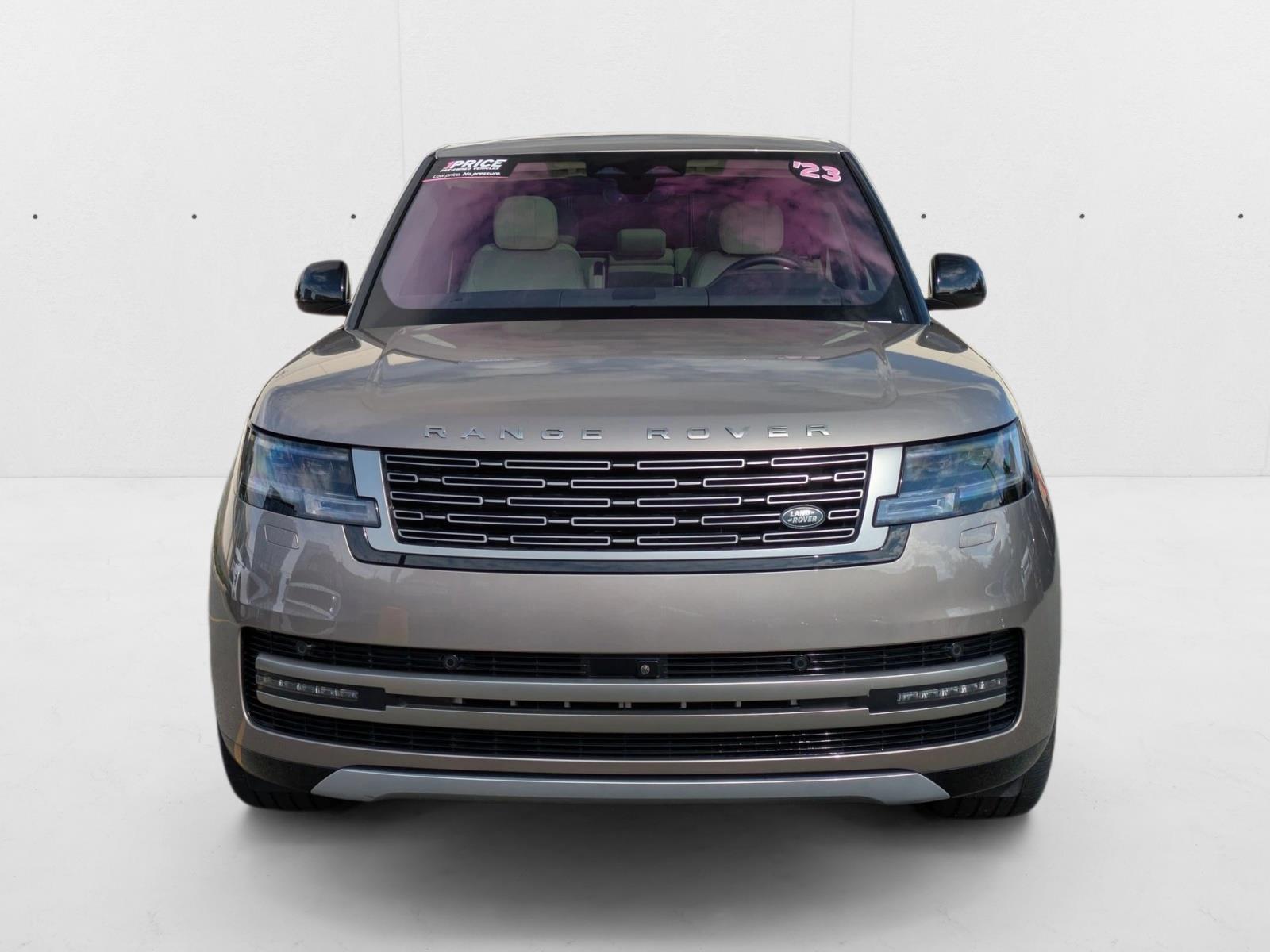 2023 Land Rover Range Rover SE photo 2