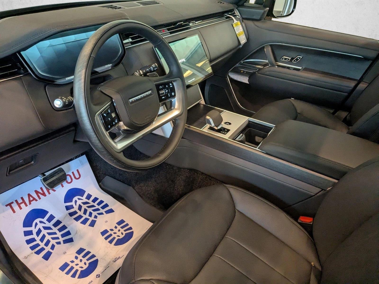 2026 Land Rover Range Rover SE - Photo 3