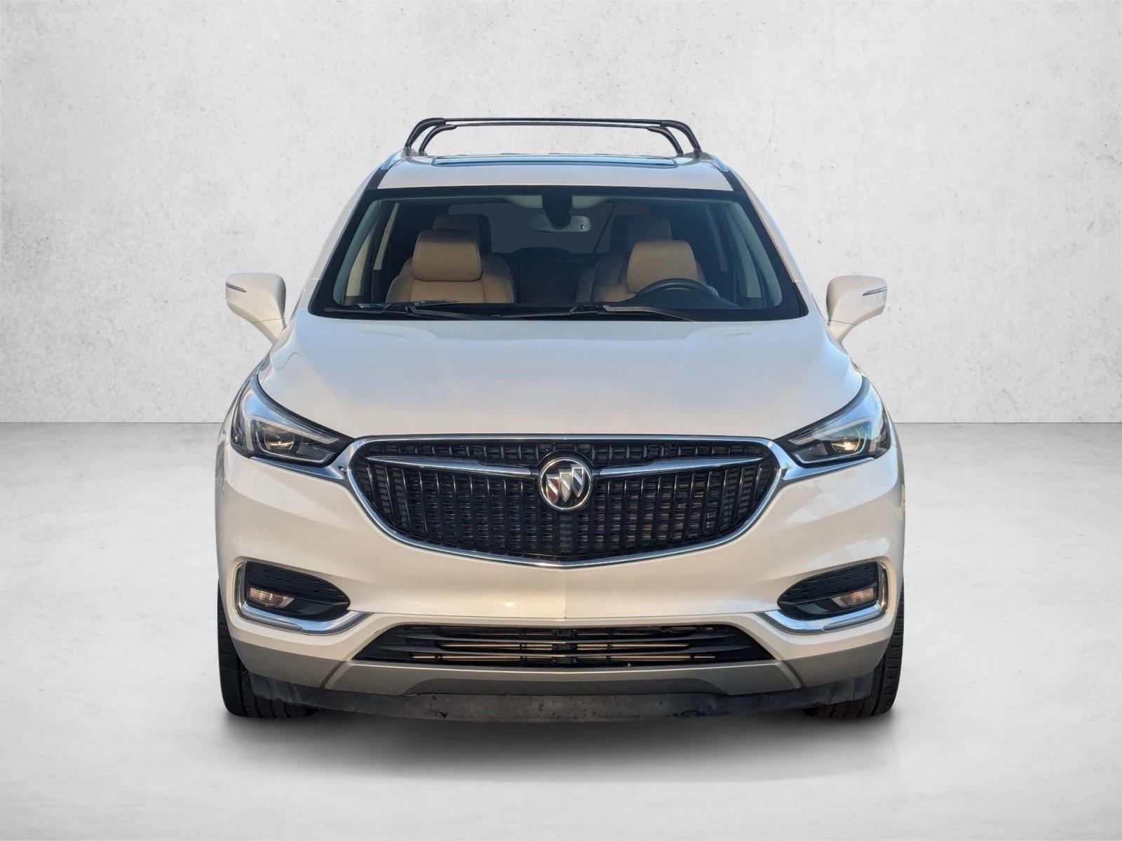 2018 Buick Enclave Essence photo 2