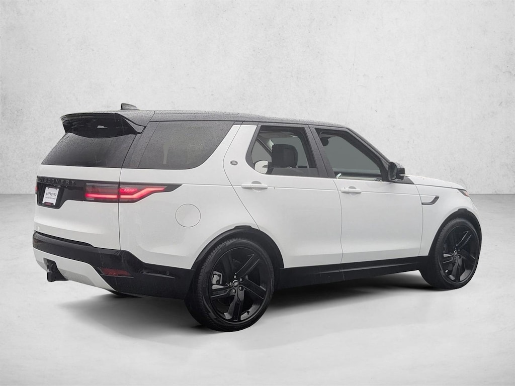 Used 2025 Land Rover Discovery P360 Dynamic SE SUV