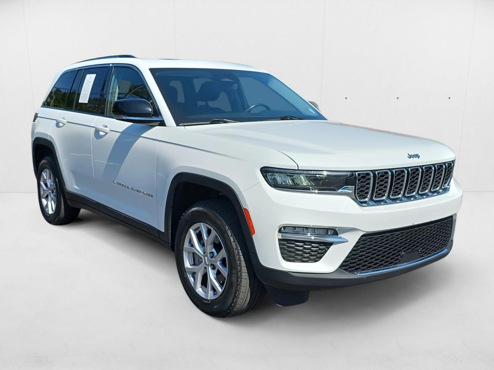 2022 Jeep Grand Cherokee Limited photo 3