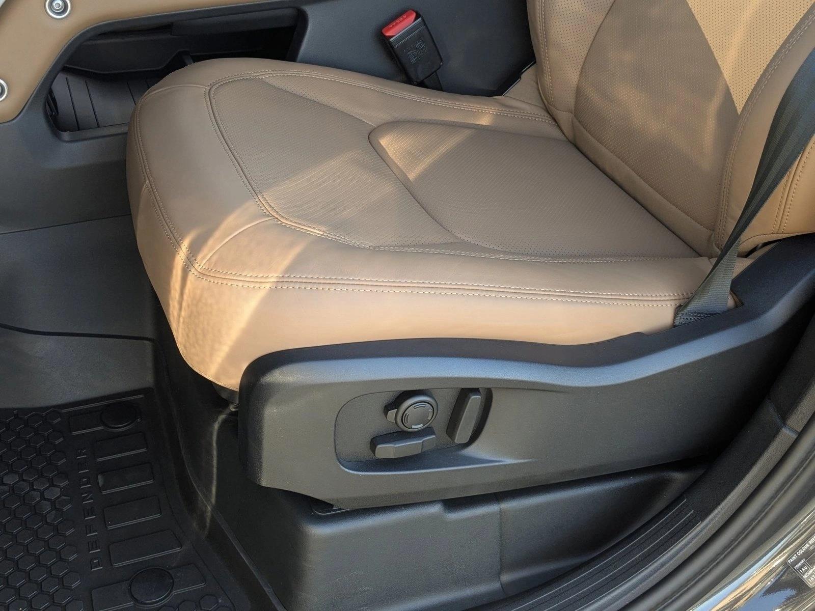 2026 Land Rover Defender 110 S photo 4