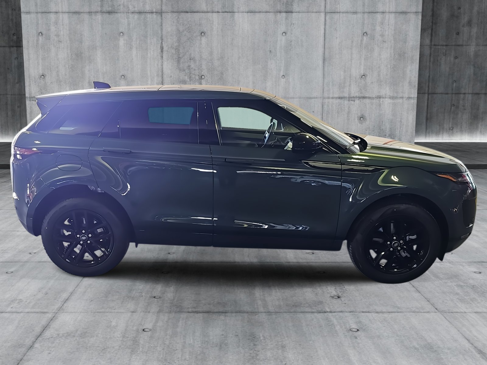 2026 Land Rover Range Rover Evoque S photo 4