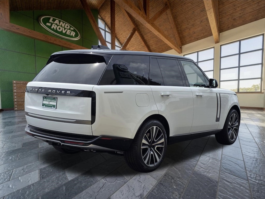 New 2026 Land Rover Range Rover SE SUV