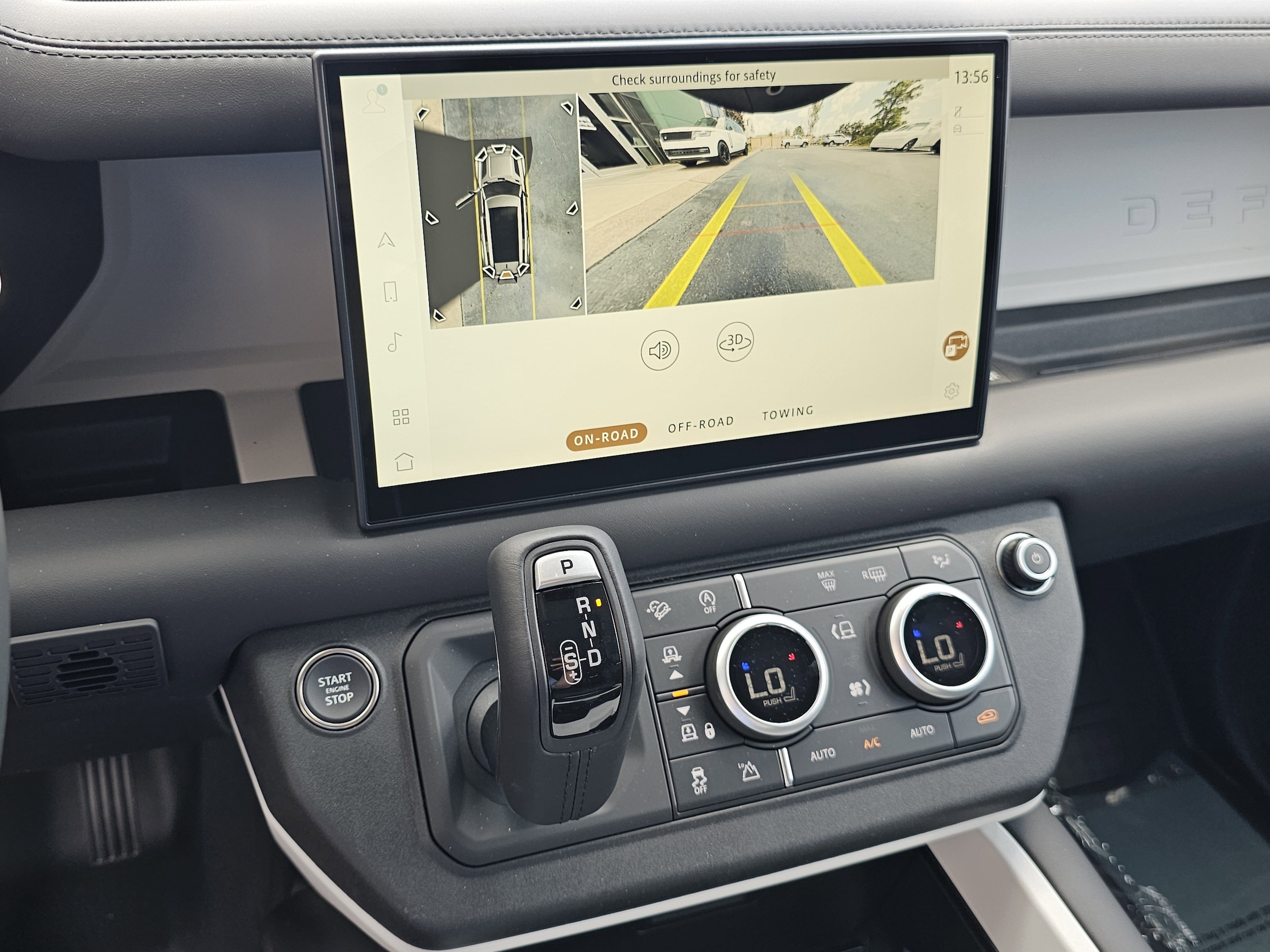 2025 Land Rover Defender S - Photo 10