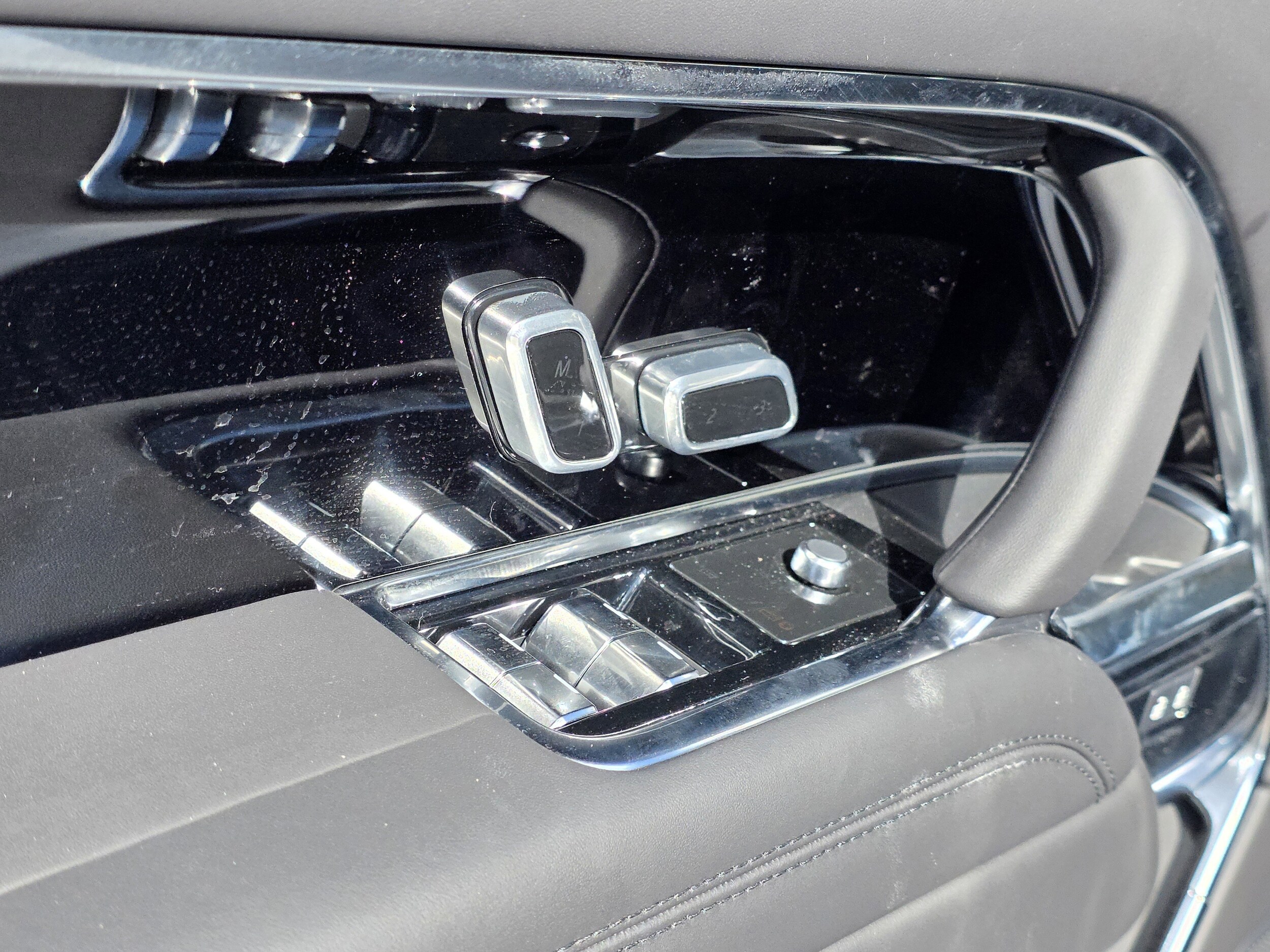 2025 Land Rover Range Rover SE - Photo 18
