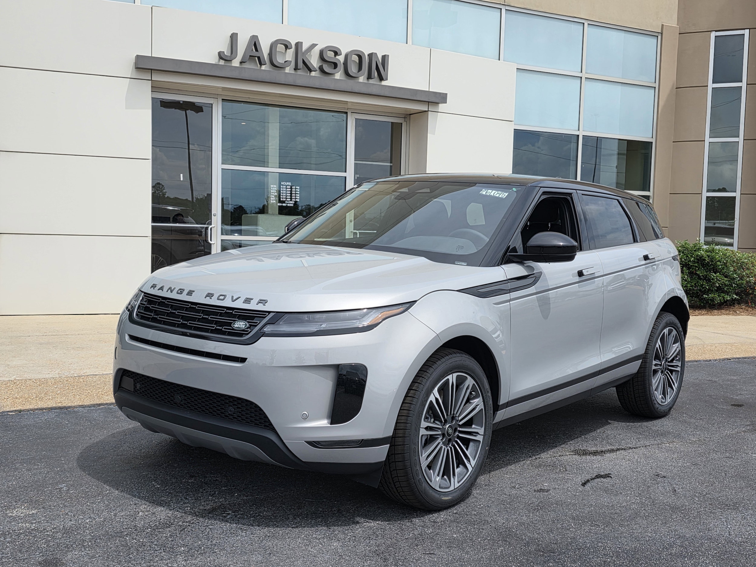 2026 Land Rover Range Rover Evoque S's photo